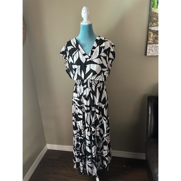 Vince Camuto NEW Maxi-dress L Women, Gathered Waist, Sleeveless, 3 Tier - Picture 1 of 10